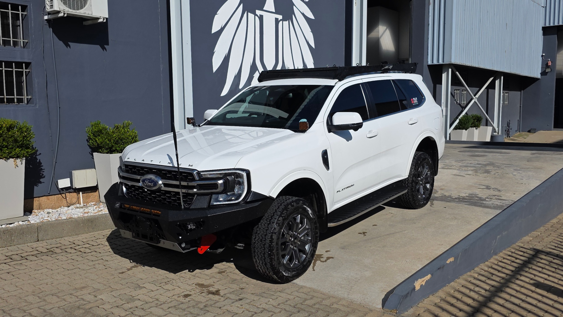 Overlander Everest