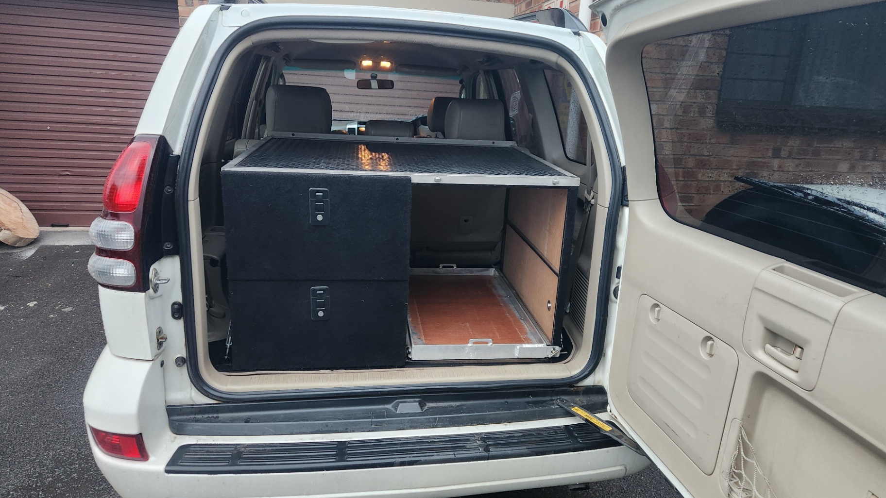 Installed new Front Runner roof Rack and dual battery system photo 4