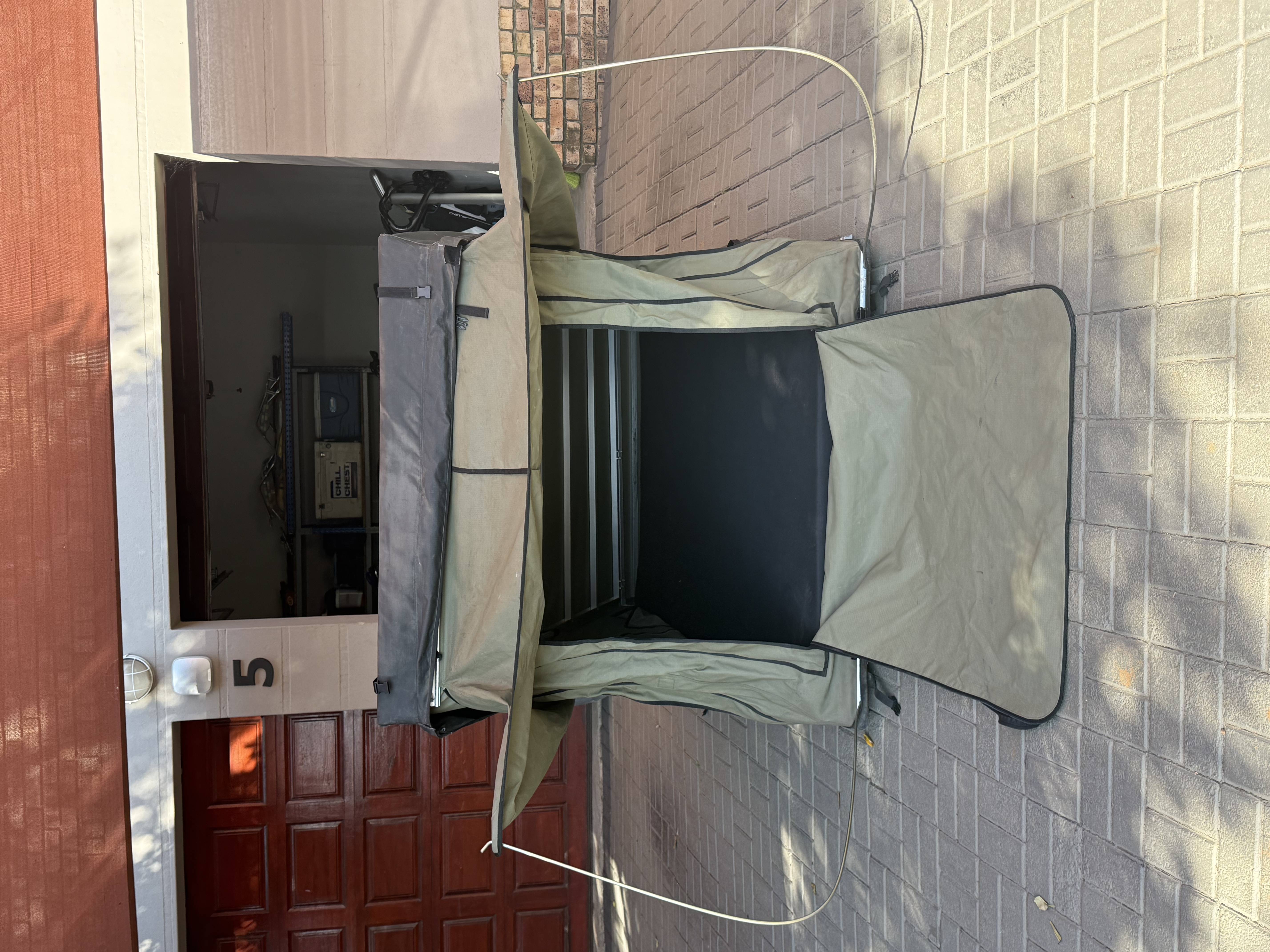 Leisure tech rooftop tent