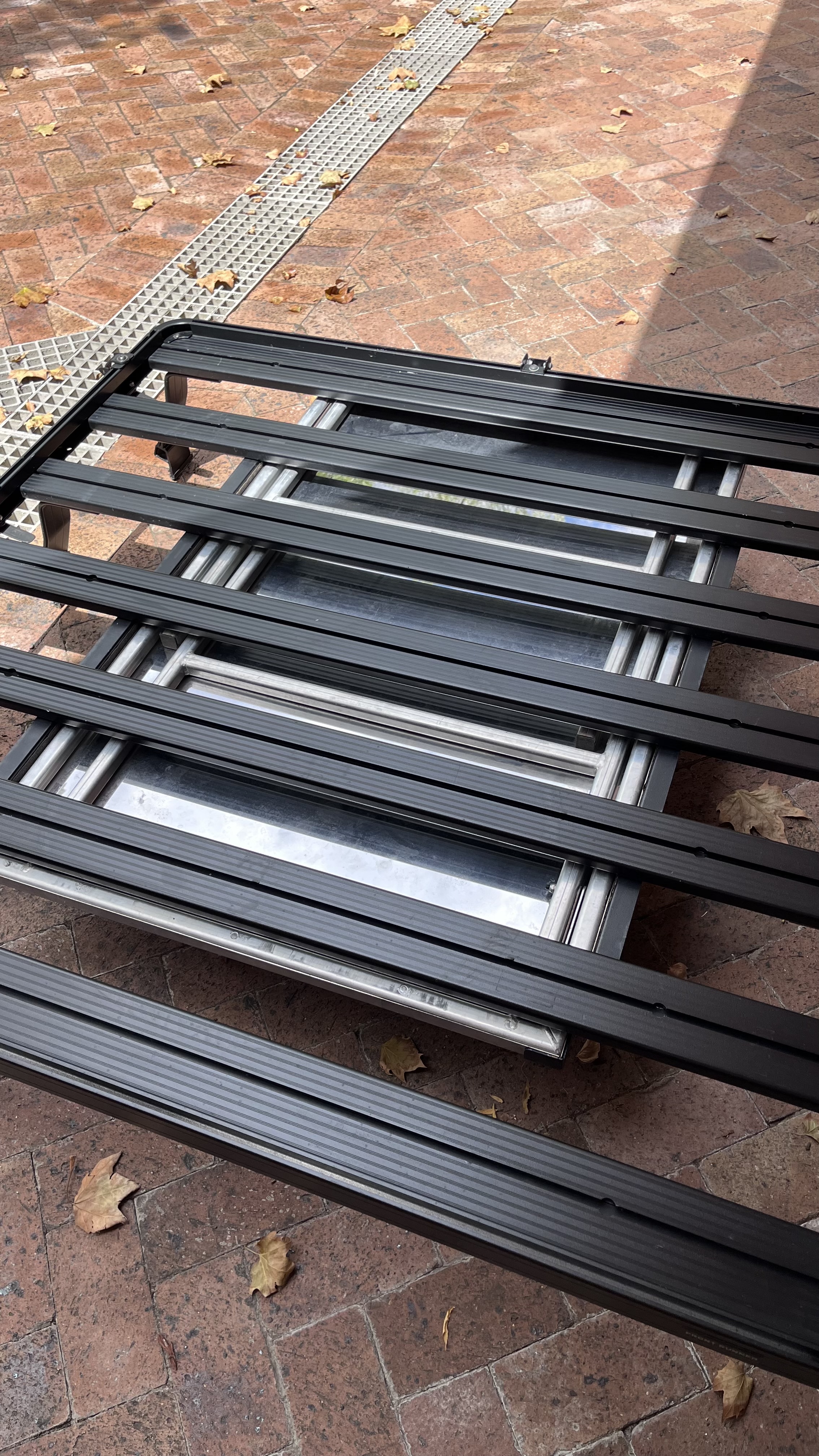 Front Runner Land Rover Defender (1983-2016) Slimline II 1/2 Roof Rack Kit