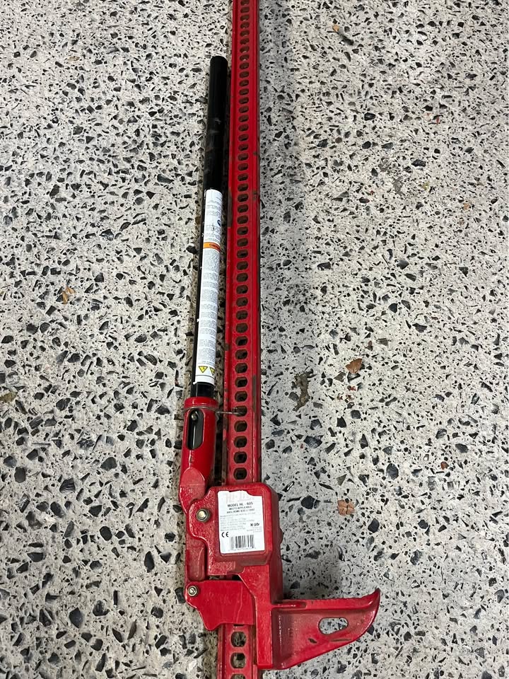 Hi Lift Jack + Adapter + Frontrunner Mount