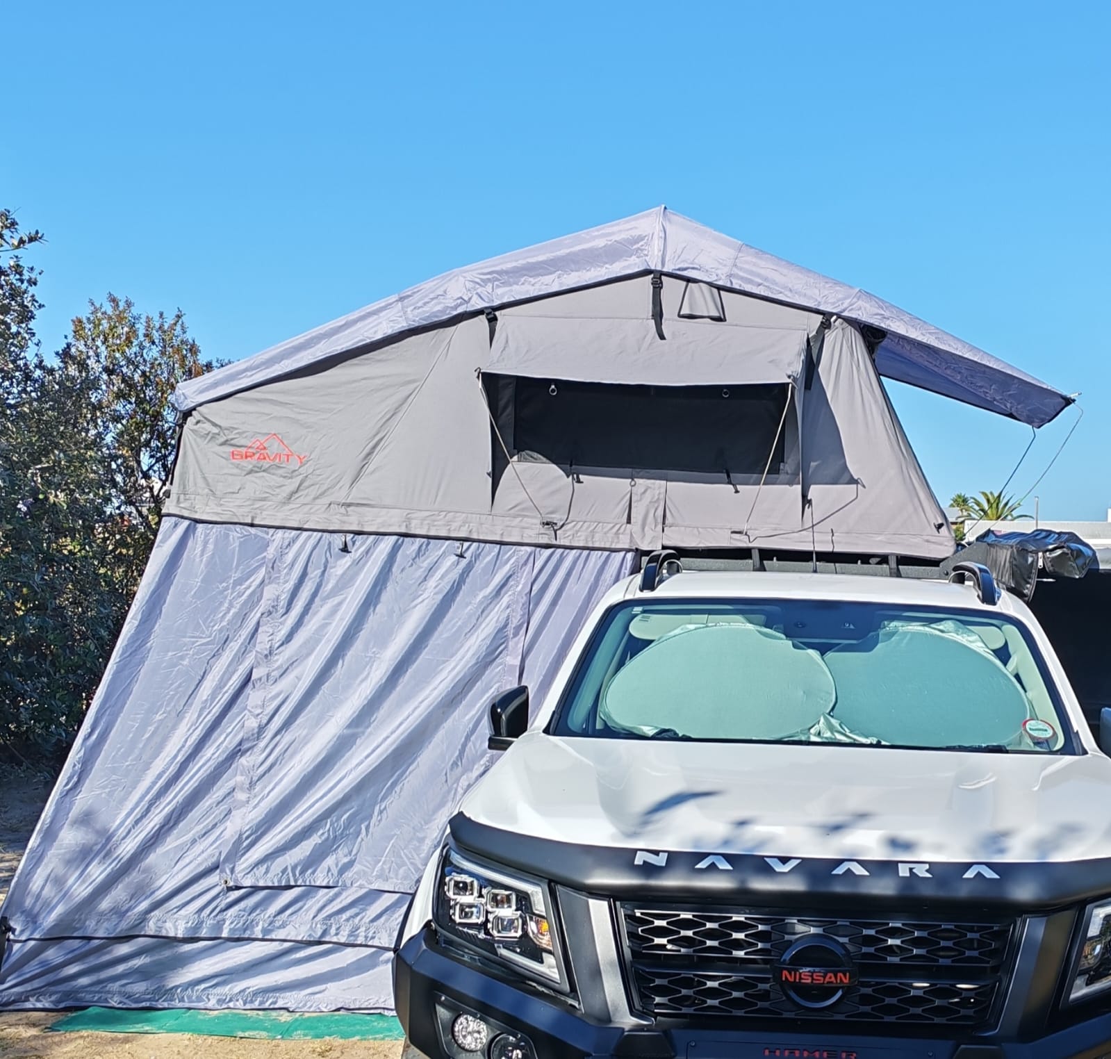 Gravity rooftop tent