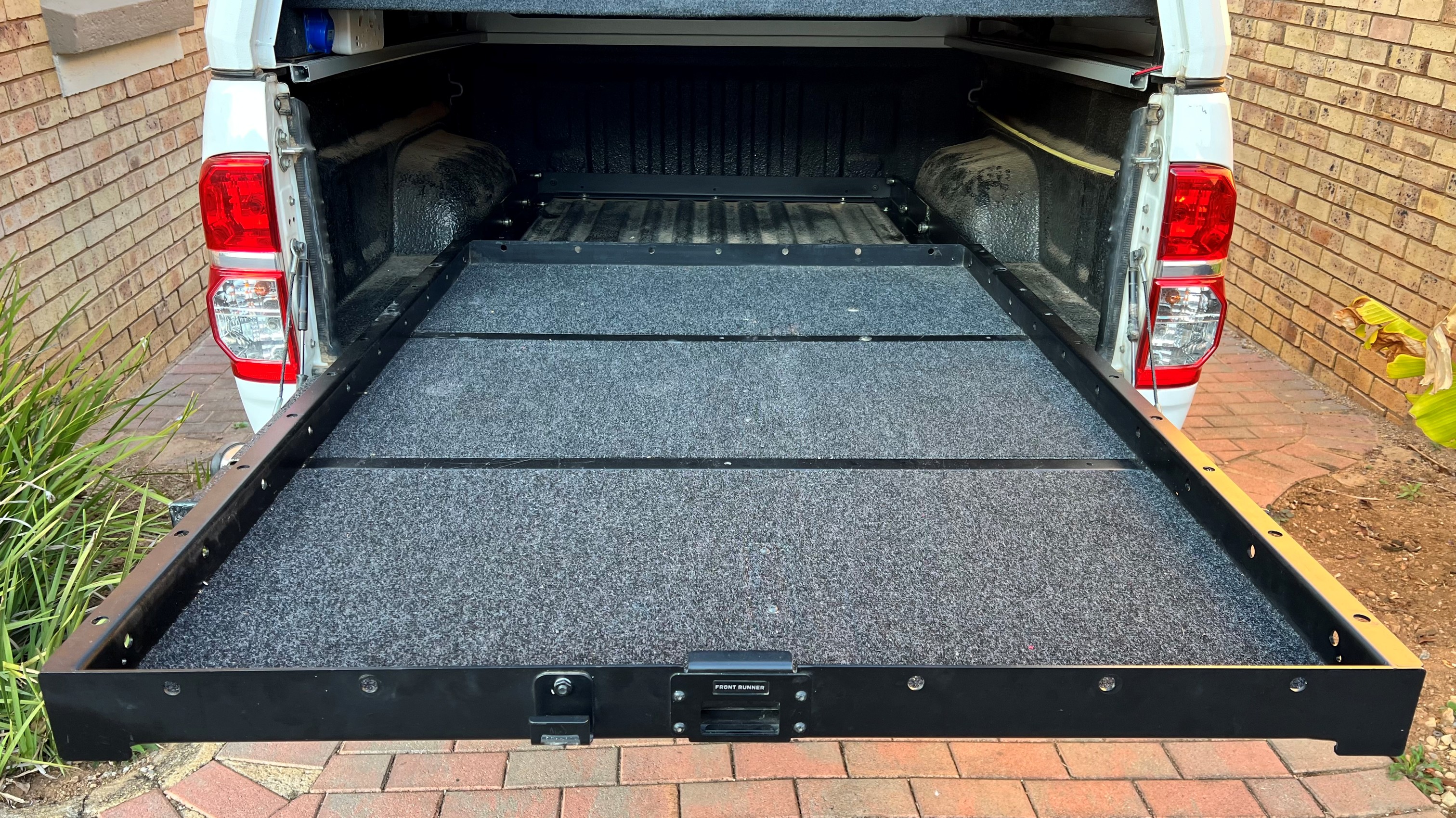 Frontrunner Medium Cargo Slide