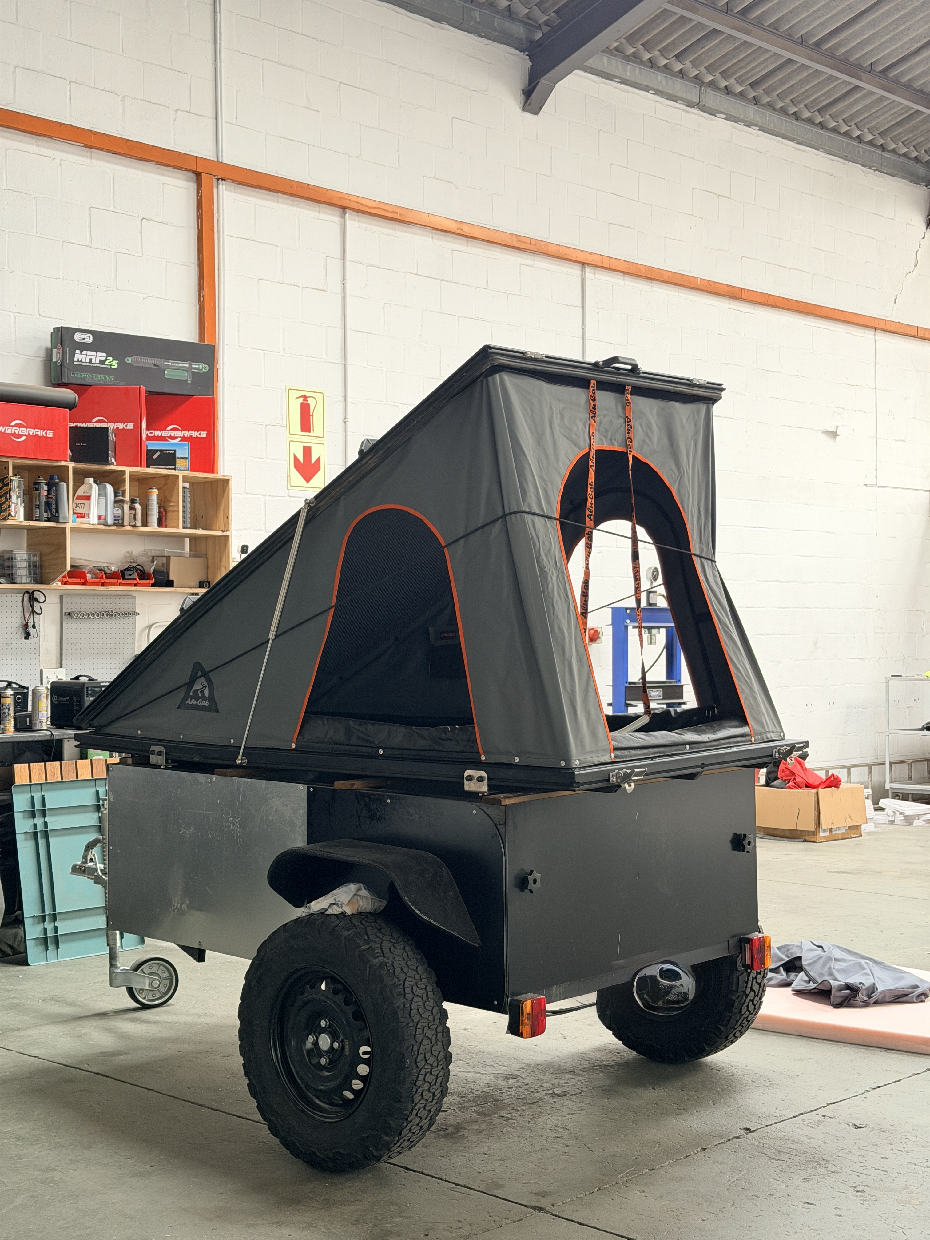 AluCab LT-50 Rooftop Tent