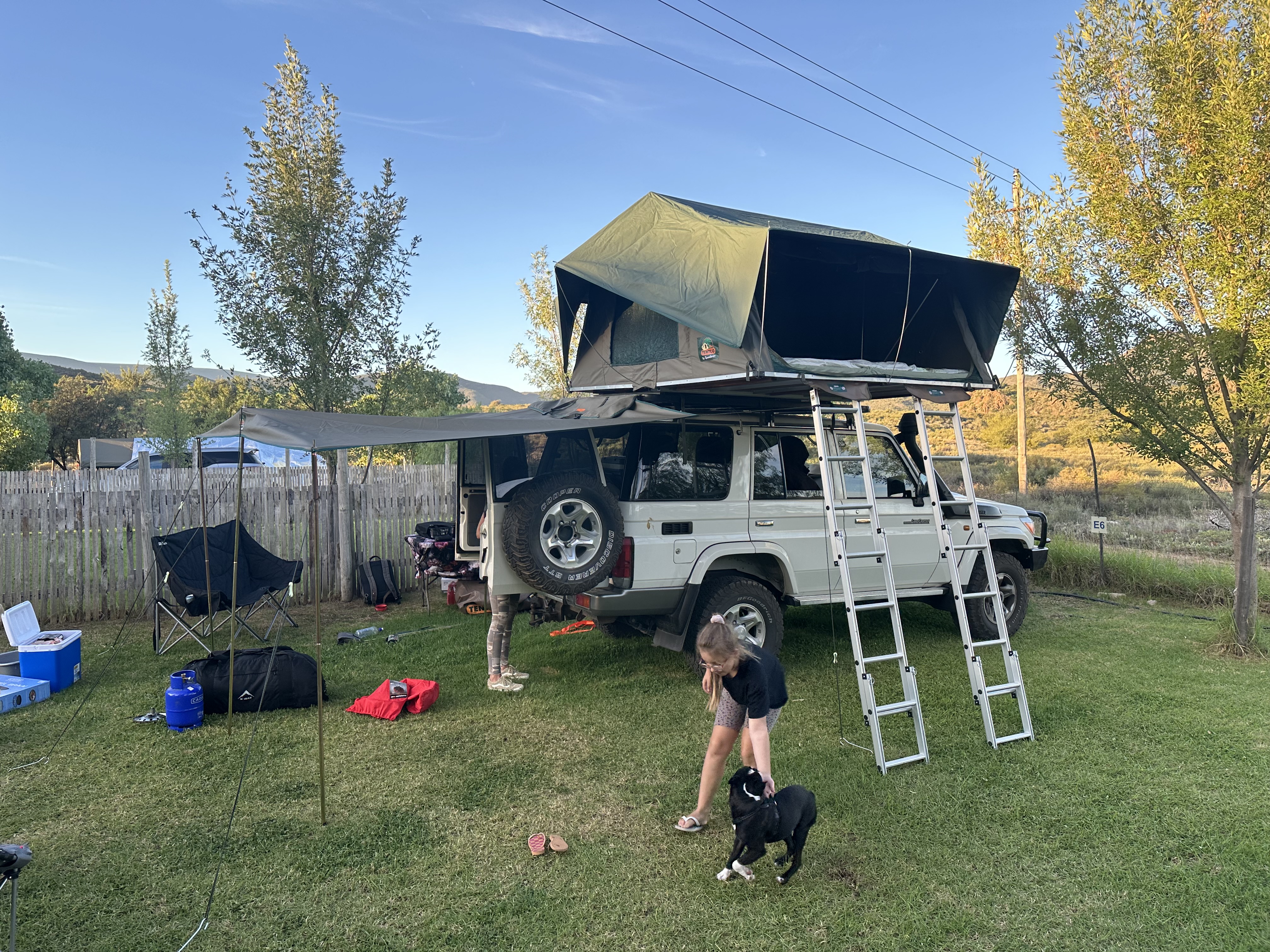 Tentco 2m 4 person rooftop tent with Bundu canopy