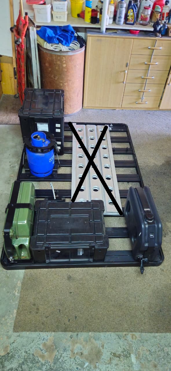 Front Runner ¾ Roof Rack with extras