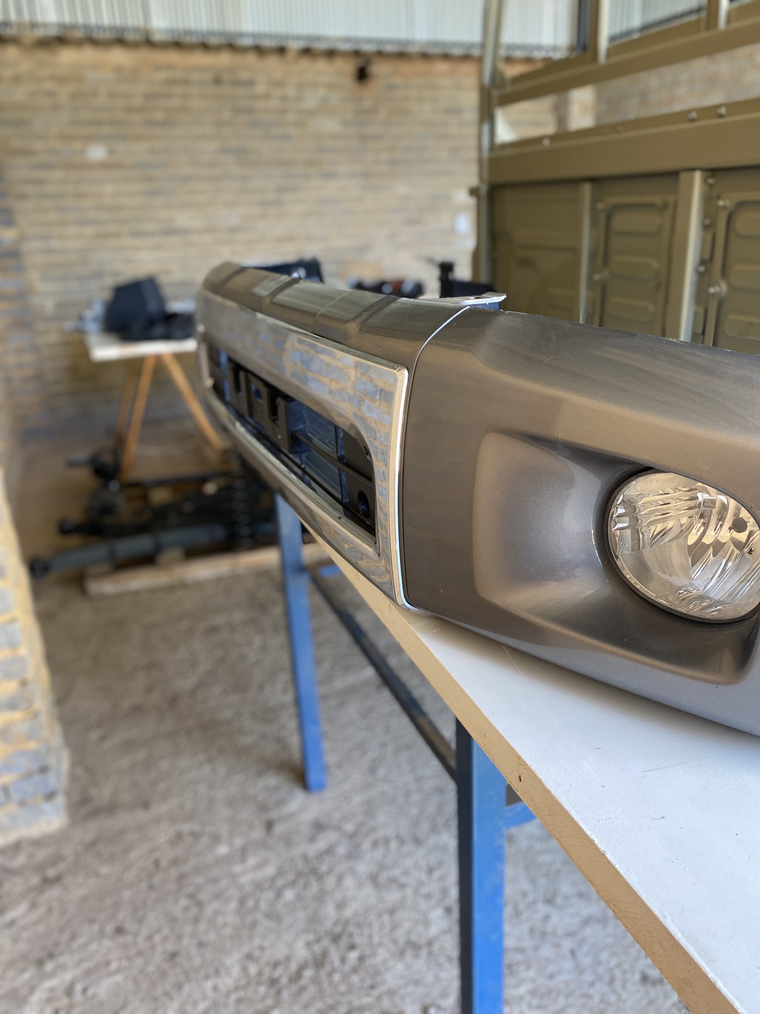 Landcruiser 79 series bumper - Image 1