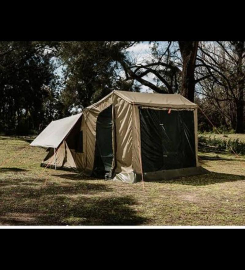 OZTENT RV5  with all accessories. Value R38000 ZAR29,900 - Image 1