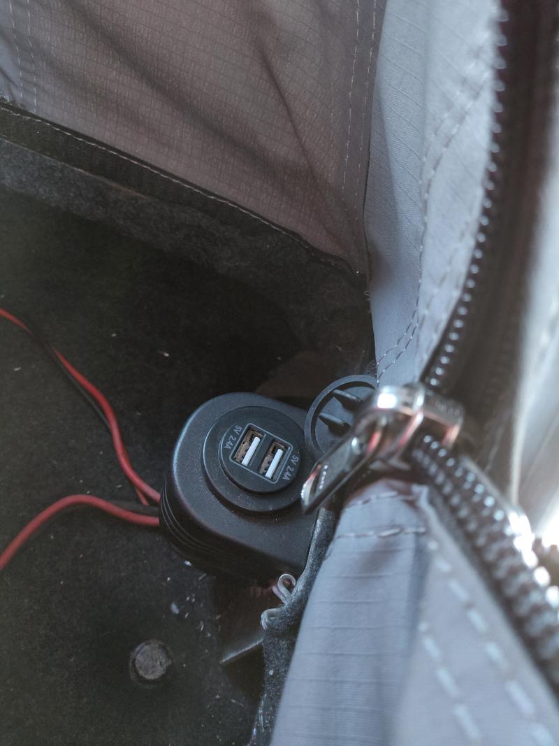 Razorback rooftop tent - Image 2