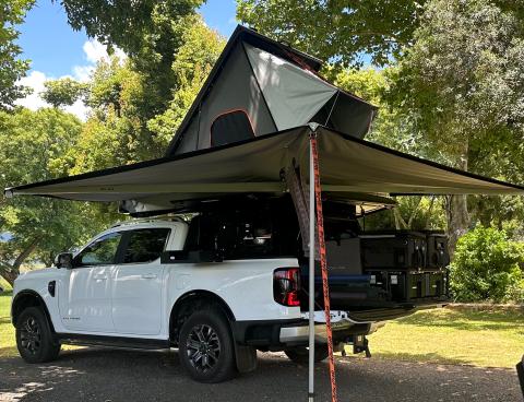 Alucab Gen 3 R rooftop tent plus 270 Shadow Awning