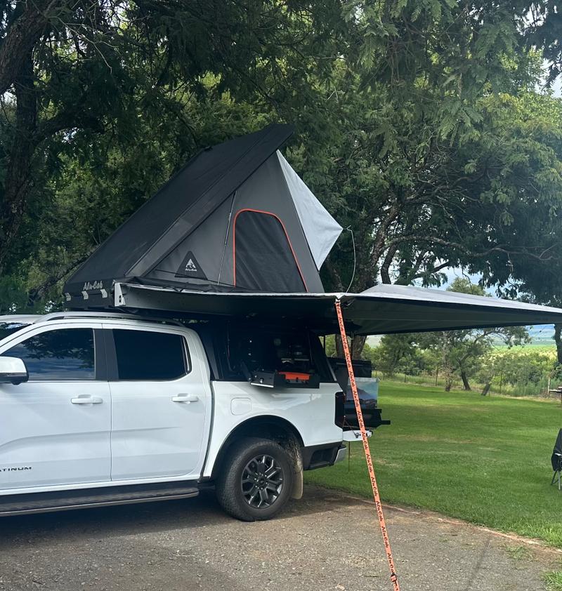 Alucab Gen 3 R rooftop tent plus 270 Shadow Awning - Image 4