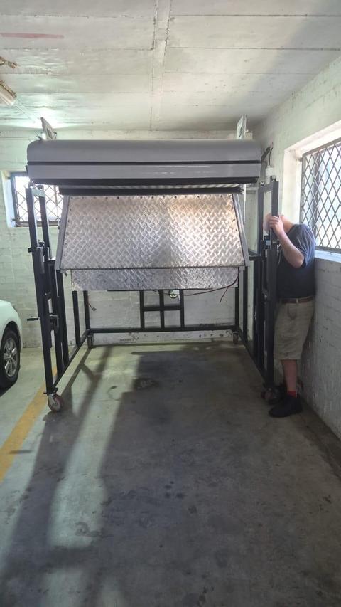 TENT CANOPY for a Hilux Extra Cab 2.8 GD6 4x4 Raider AT/MT (2018) and LIFTING SYSTEM - Price Negotiable