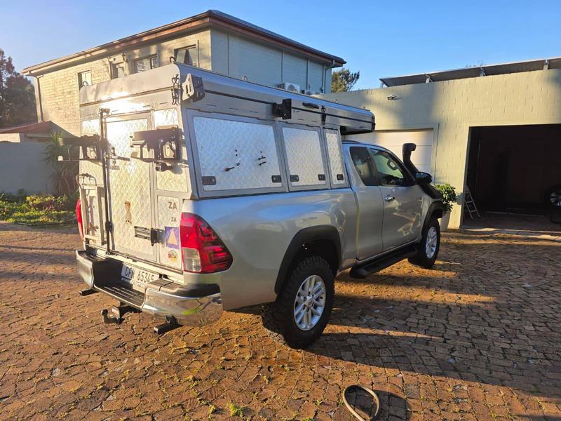 TENT CANOPY for a Hilux Extra Cab 2.8 GD6 4x4 Raider AT/MT (2018) and LIFTING SYSTEM - Price Negotiable - Image 2