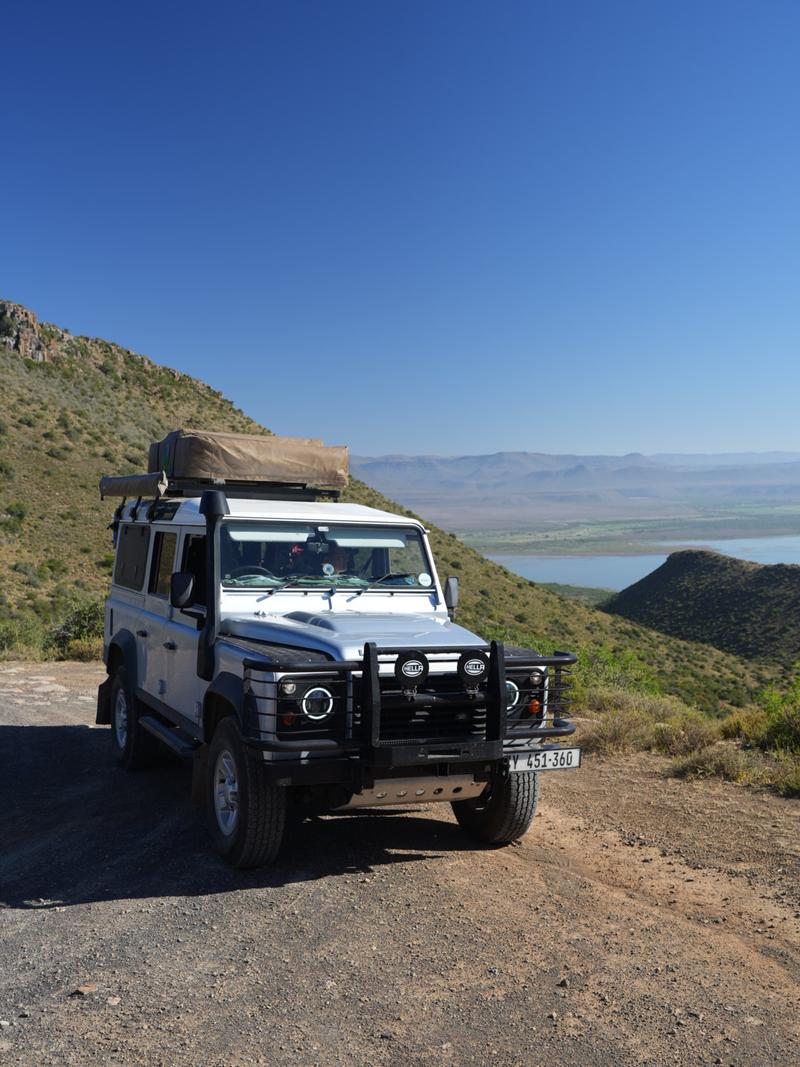 Land Rover Defender Puma 2.4 110 SW (low mileage) - Image 1