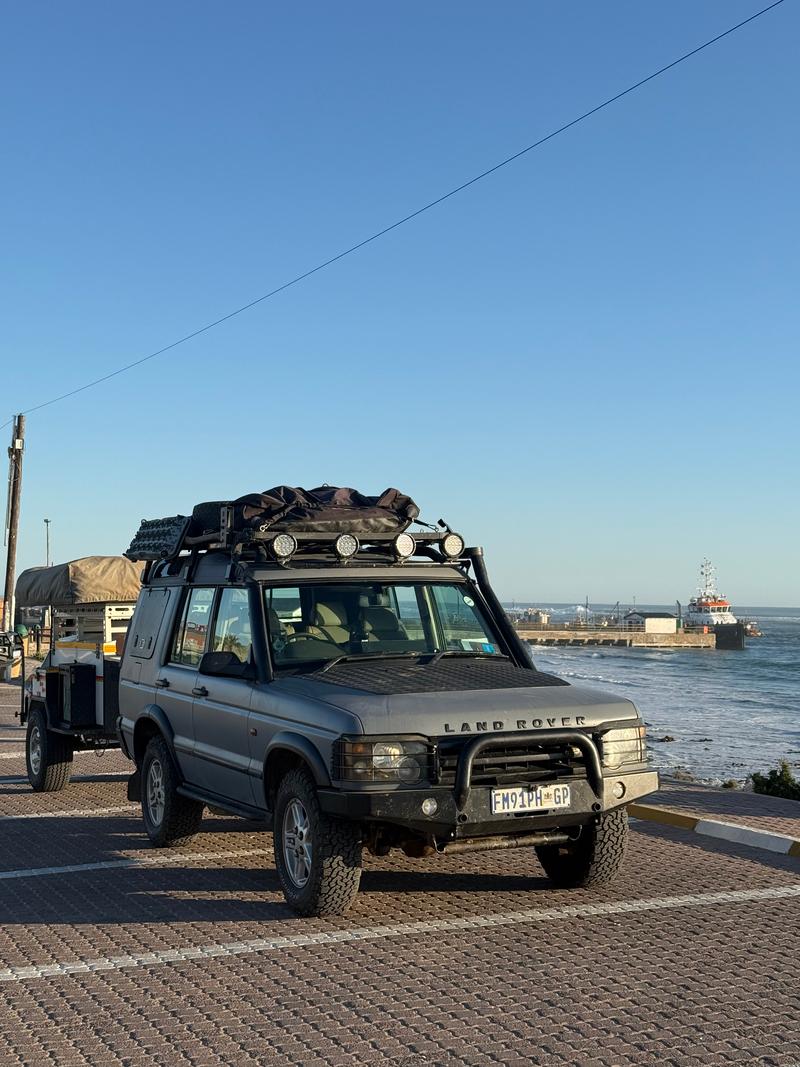 2004 Land Rover discovery 2 - Image 1