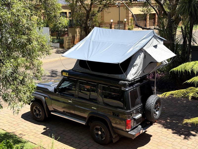 Eezi-Awn Family roof tent - Image 2