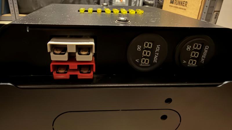 Frontrunner Battery Box with Ctek D250S Charger - Image 6