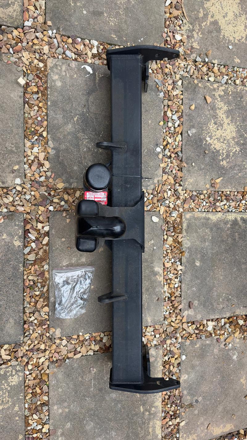 Toyota Land Cruiser Tow-Hitch - Image 1