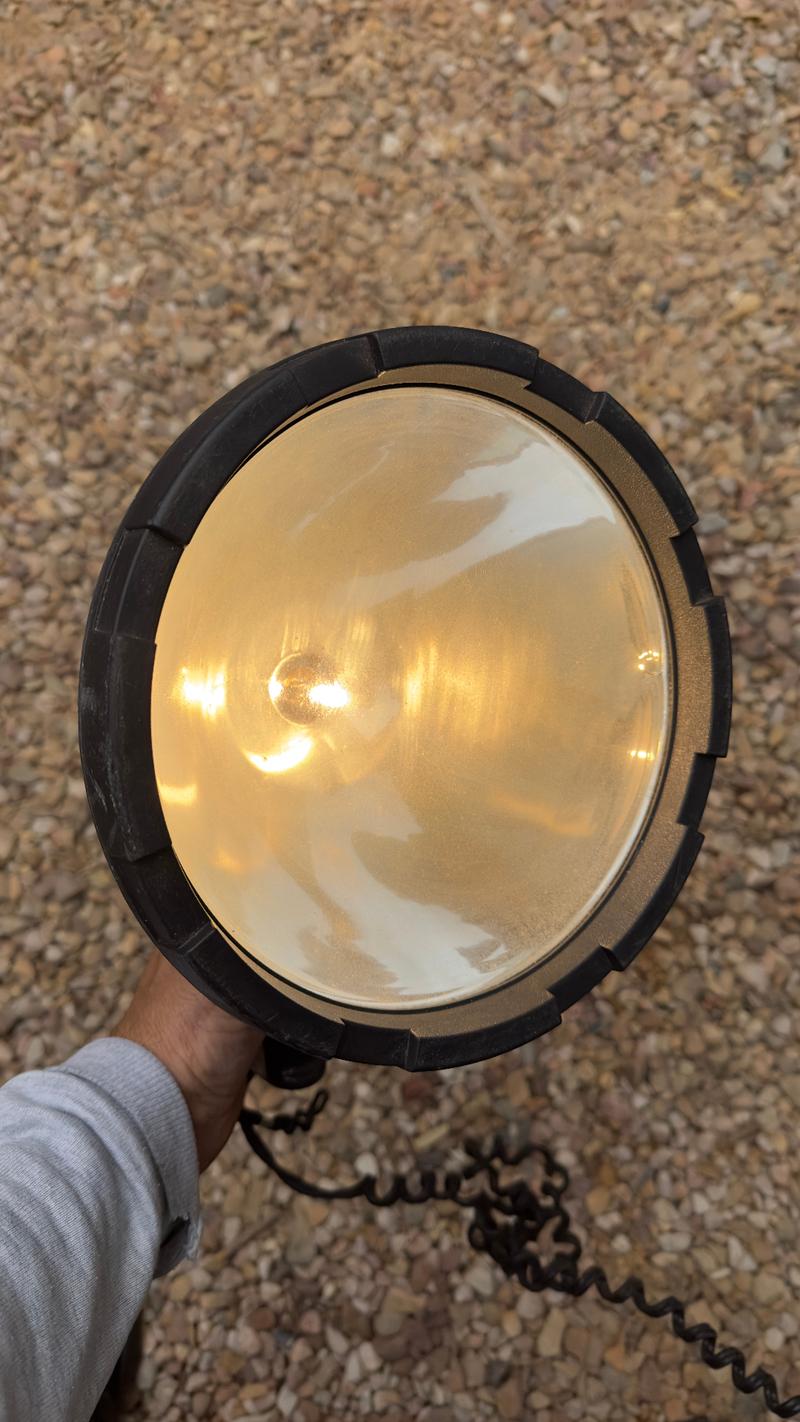 Coleman Handheld 12V Spotlight - Image 2