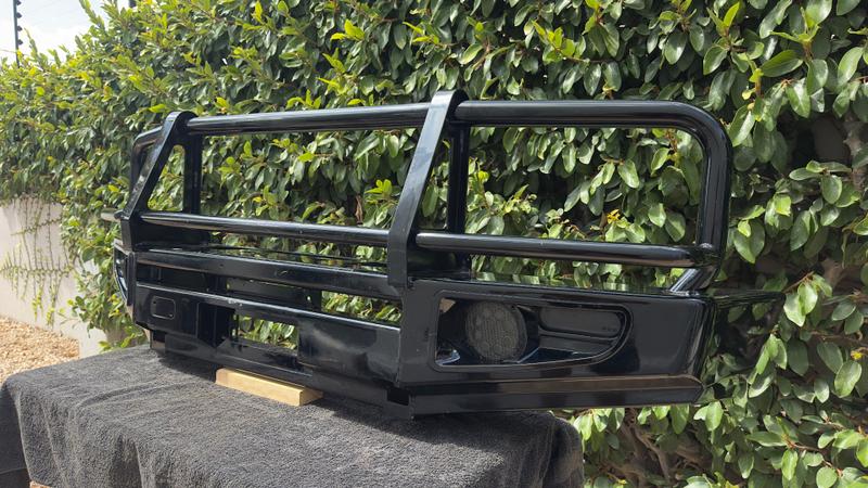 Toyota Land Cruiser Bumper - Image 2