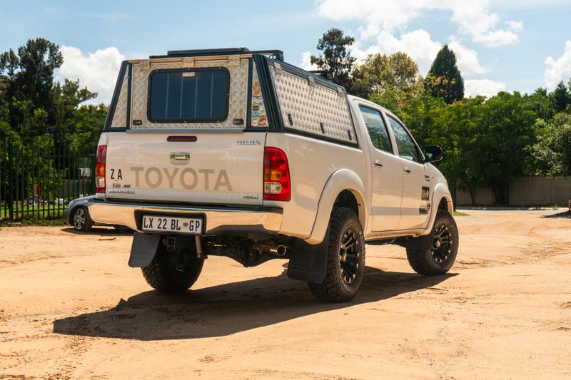 D4D Hilux Aluminium Canopy - Image 1